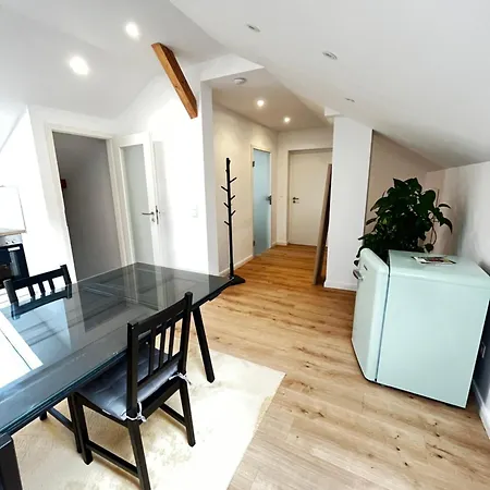Ferienwohnung Im Gruenen 科堡新城